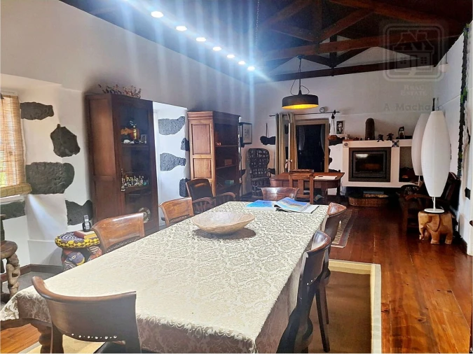 Moradia T4 para Venda em Feteira Foto 30