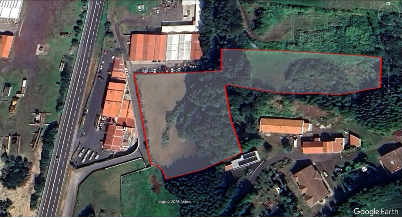 Terreno para Venda em Pico da Pedra Foto 4