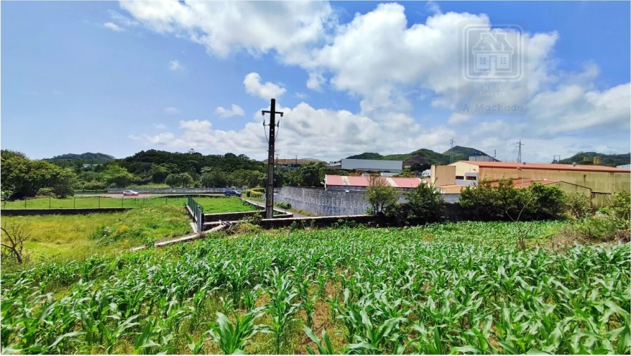 Terreno para Venda em Pico da Pedra Foto 17