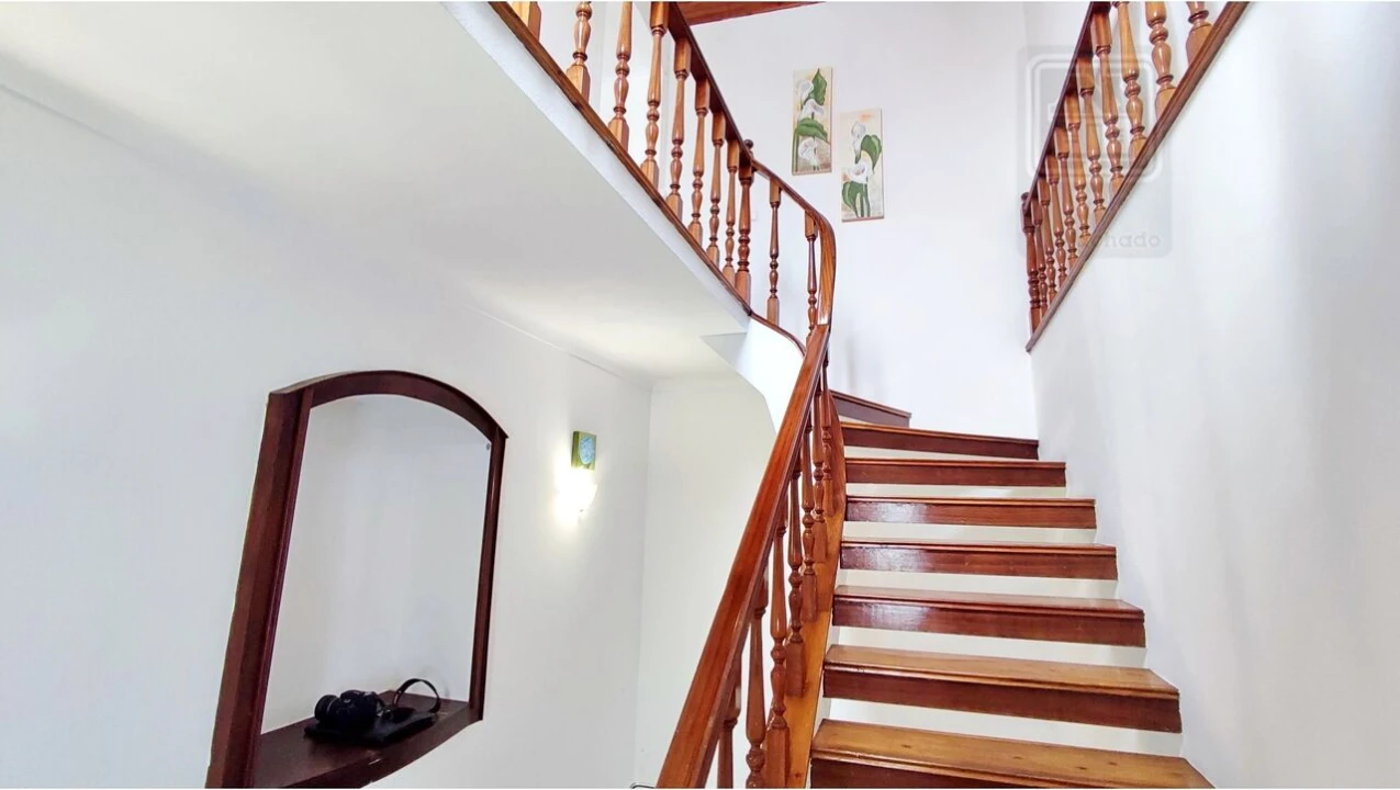 Moradia T3 para Venda em Arrifes Foto 7