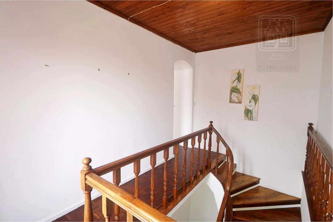 Moradia T3 para Venda em Arrifes Foto 12