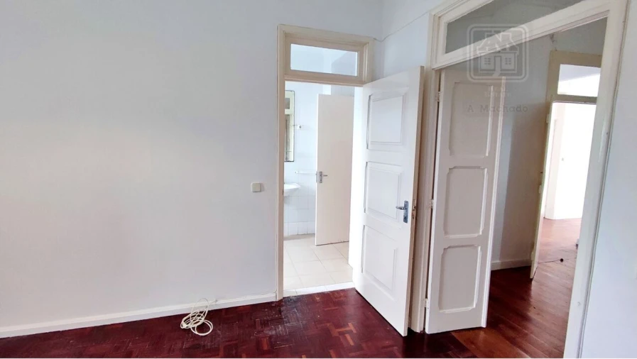 Moradia T3 para Venda em Arrifes Foto 30