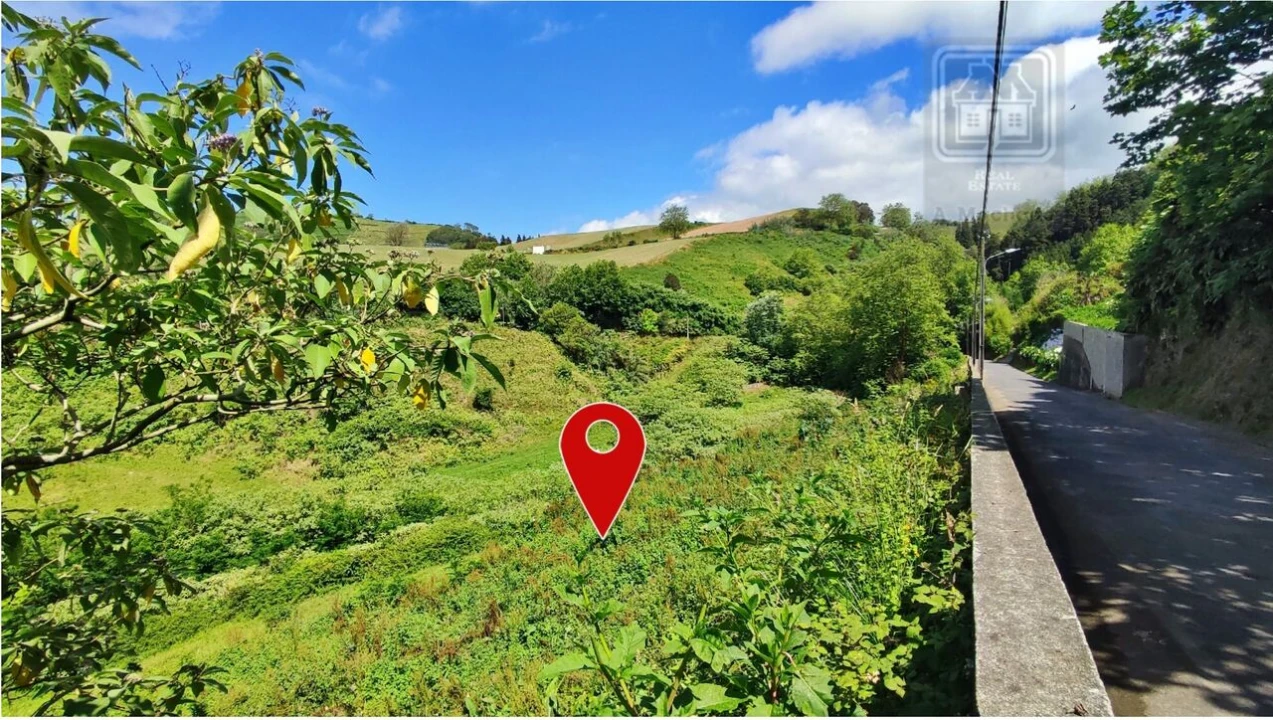 Terreno para Venda em Fenais da Ajuda Foto 7