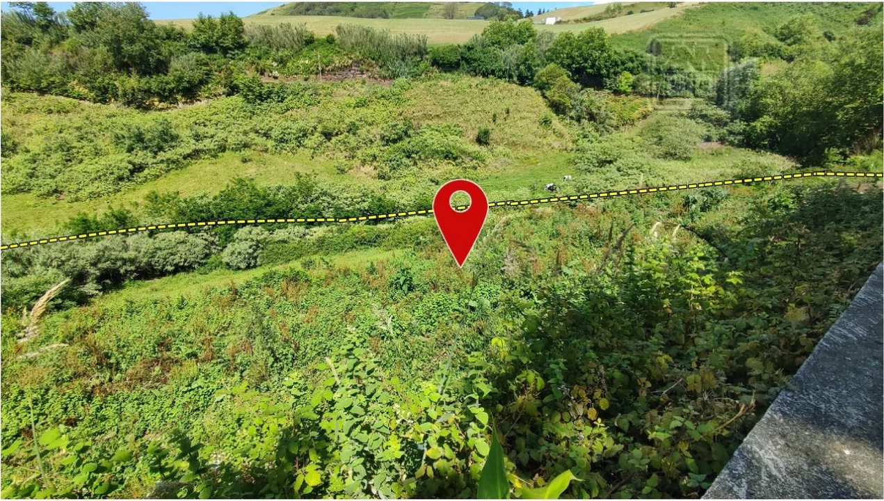 Terreno para Venda em Fenais da Ajuda Foto 8