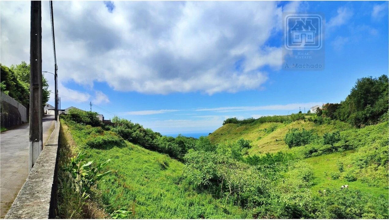 Terreno para Venda em Fenais da Ajuda Foto 12