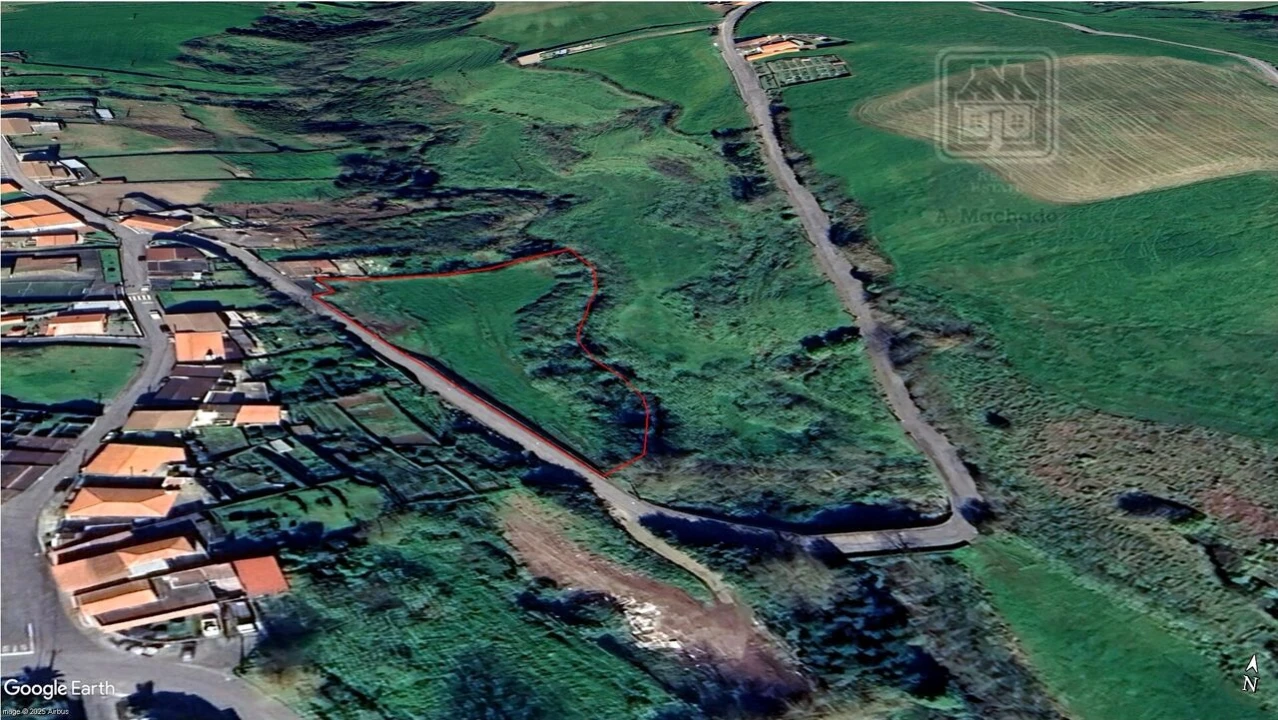 Terreno para Venda em Fenais da Ajuda Foto 16