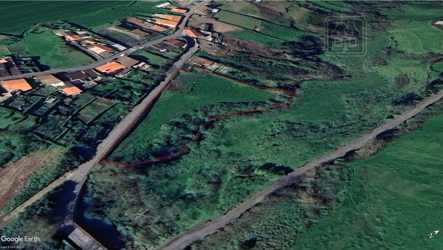 Terreno para Venda em Fenais da Ajuda Foto 5