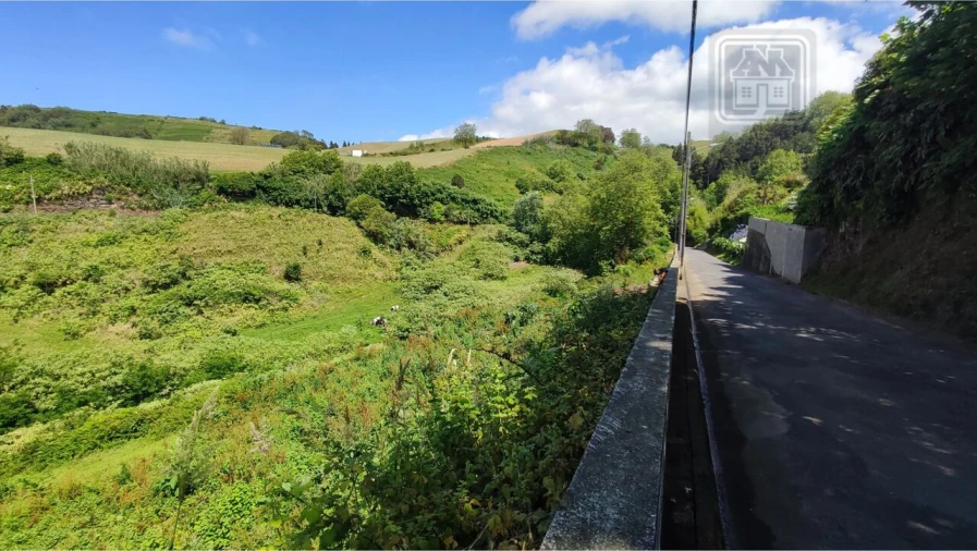Terreno para Venda em Fenais da Ajuda Foto 6