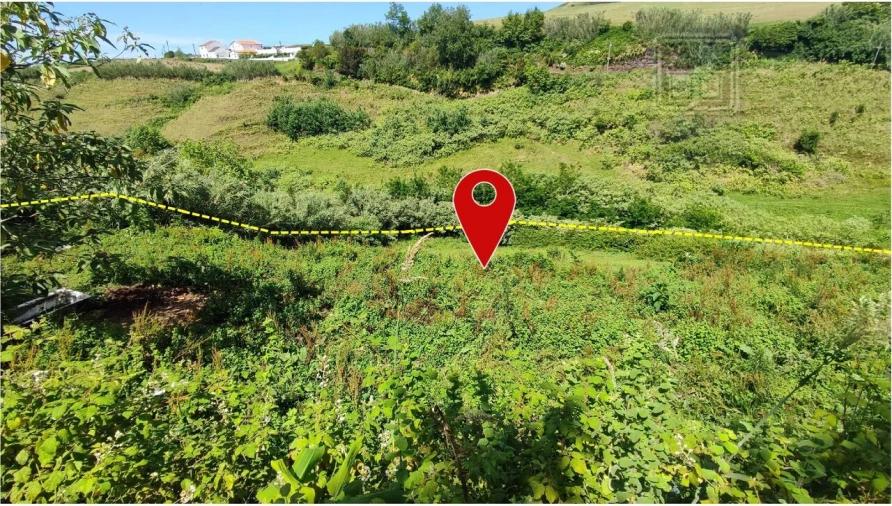 Terreno para Venda em Fenais da Ajuda Foto 9