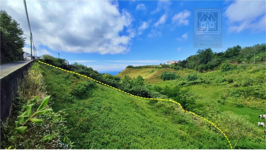 Terreno para Venda em Fenais da Ajuda Foto 10