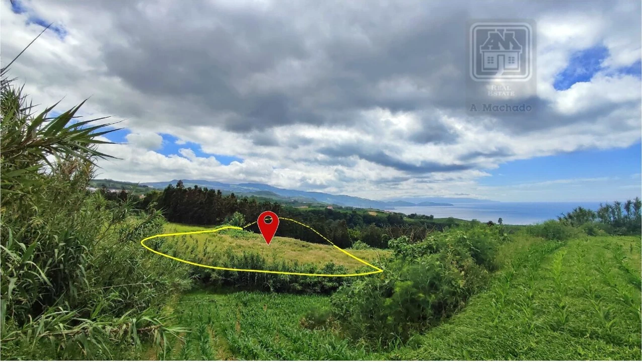 Terreno para Venda em Fenais da Ajuda Foto 7