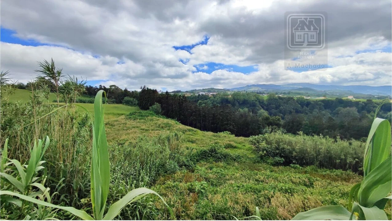 Terreno para Venda em Fenais da Ajuda Foto 8