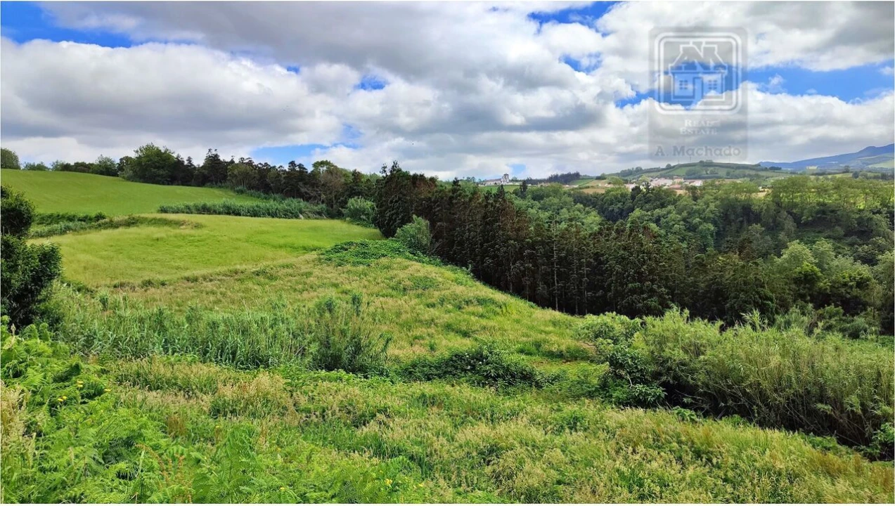Terreno para Venda em Fenais da Ajuda Foto 10