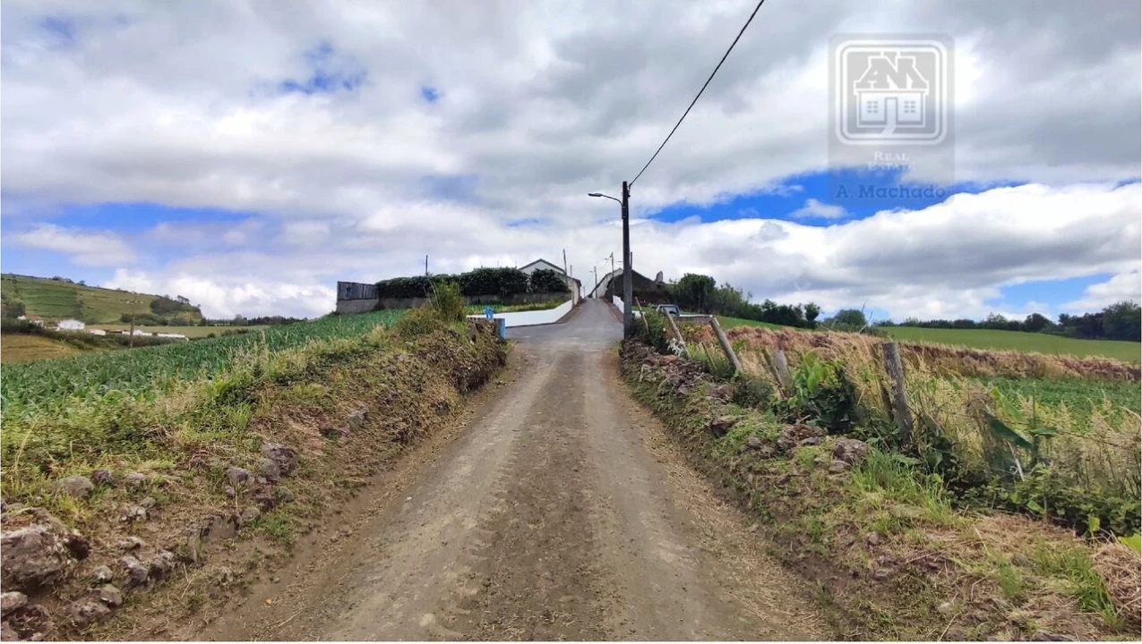 Terreno para Venda em Fenais da Ajuda Foto 12