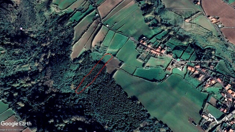 Terreno para Venda em Fenais da Ajuda Foto 13