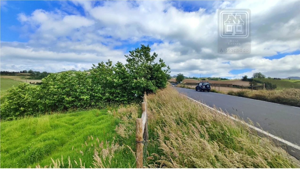 Terreno para Venda em Fenais da Ajuda Foto 6