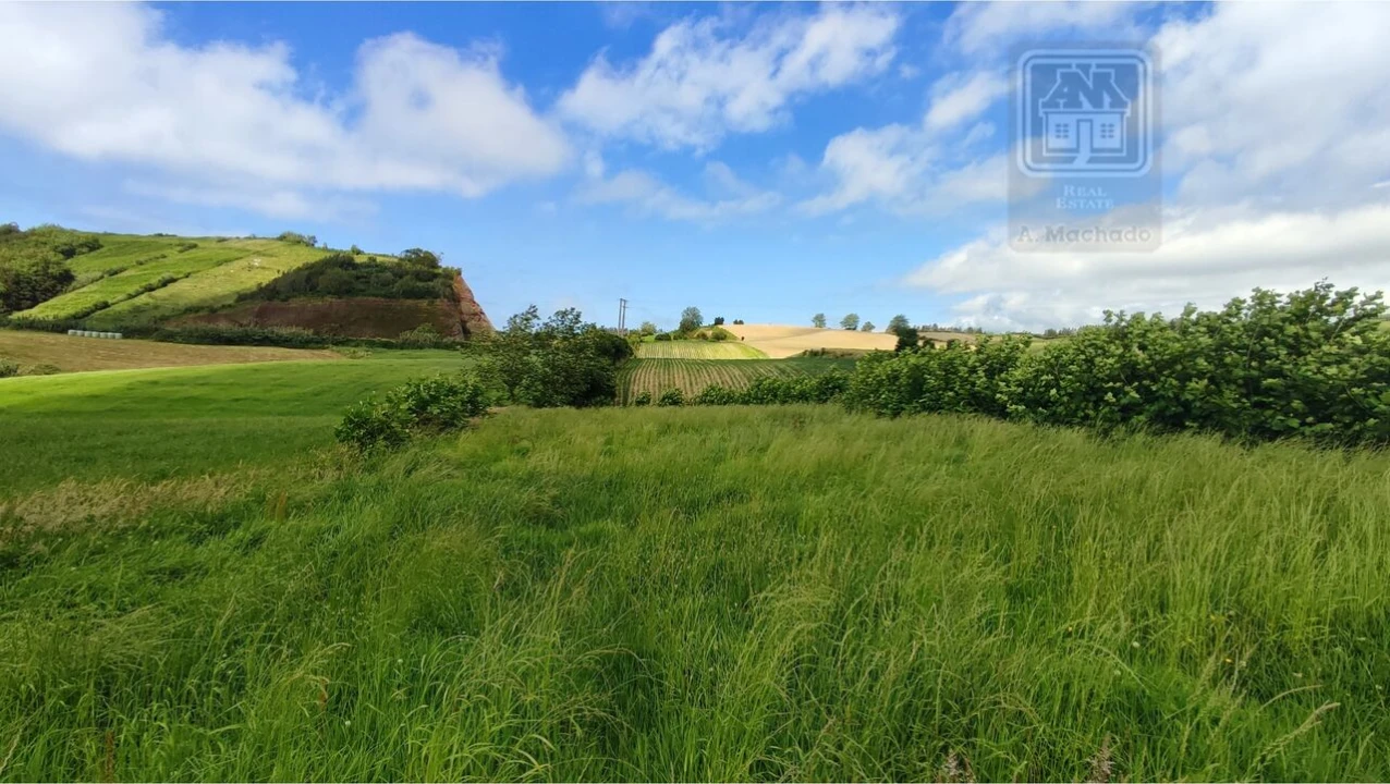 Terreno para Venda em Fenais da Ajuda Foto 11