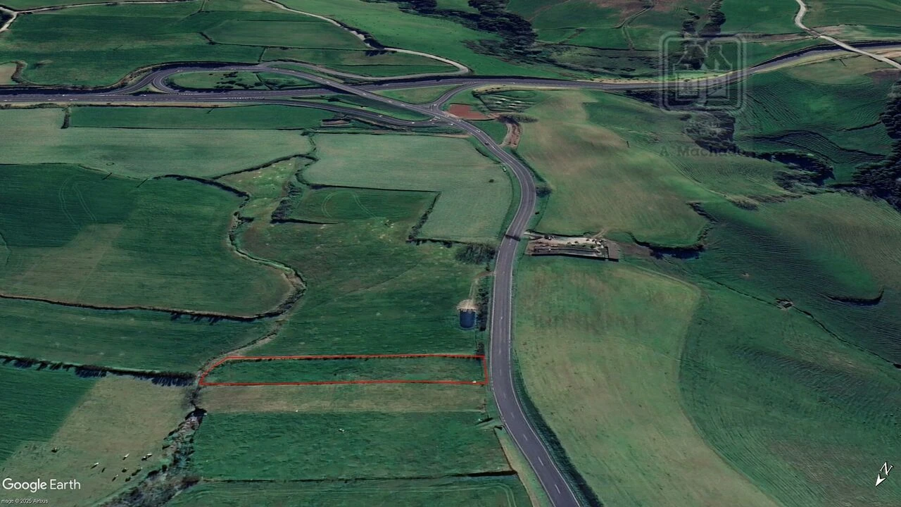 Terreno para Venda em Fenais da Ajuda Foto 14