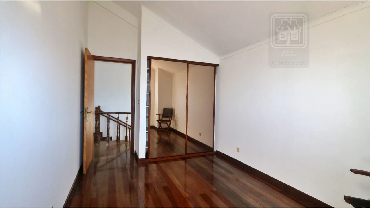 Moradia T4 para Venda em Mosteiros Foto 55