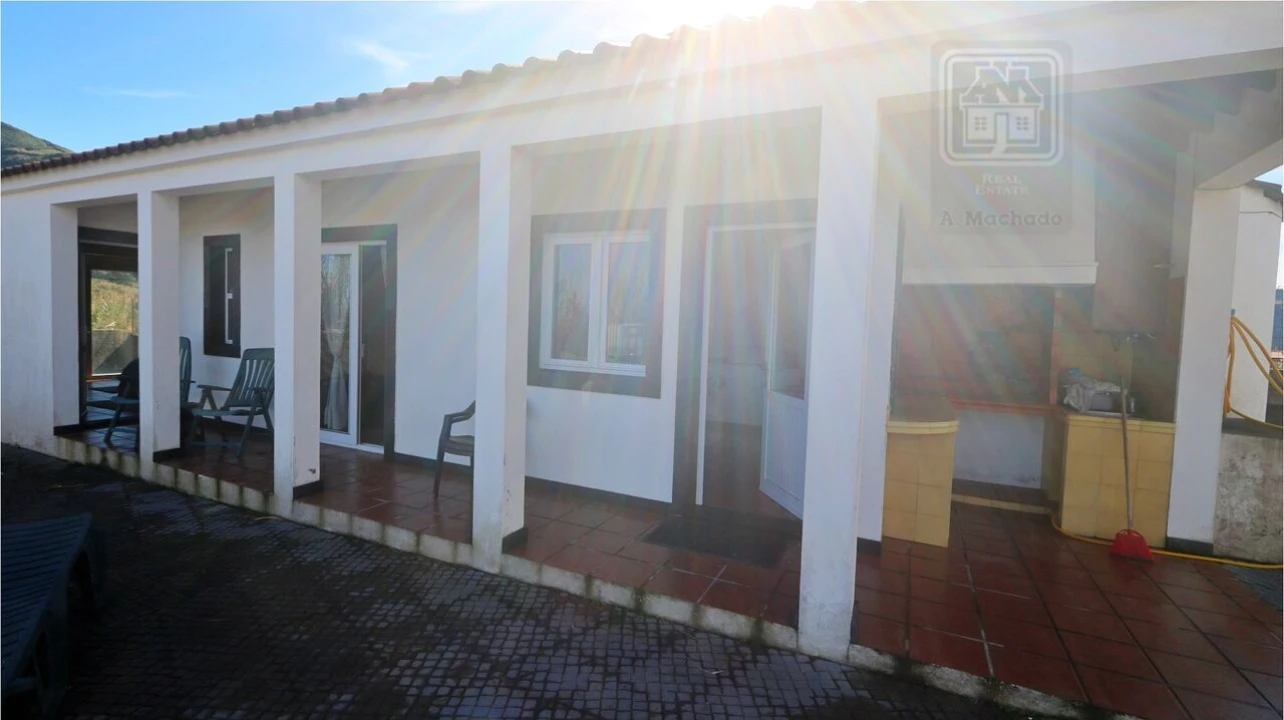 Moradia T4 para Venda em Mosteiros Foto 72