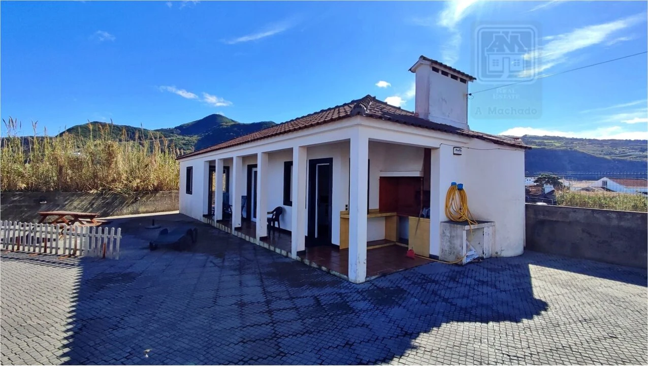 Moradia T4 para Venda em Mosteiros Foto 70