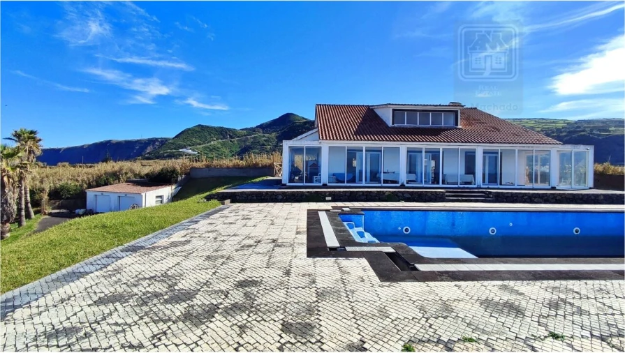 Moradia T4 para Venda em Mosteiros Foto 6