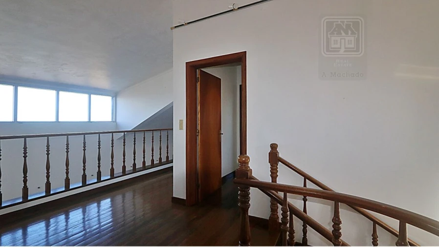 Moradia T4 para Venda em Mosteiros Foto 48