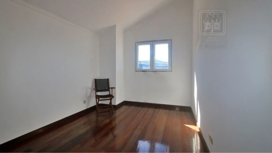 Moradia T4 para Venda em Mosteiros Foto 53