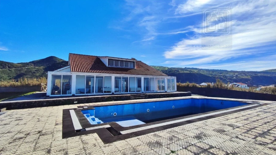 Moradia T4 para Venda em Mosteiros