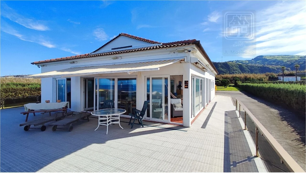 Moradia T1 para Venda em Mosteiros Foto 8