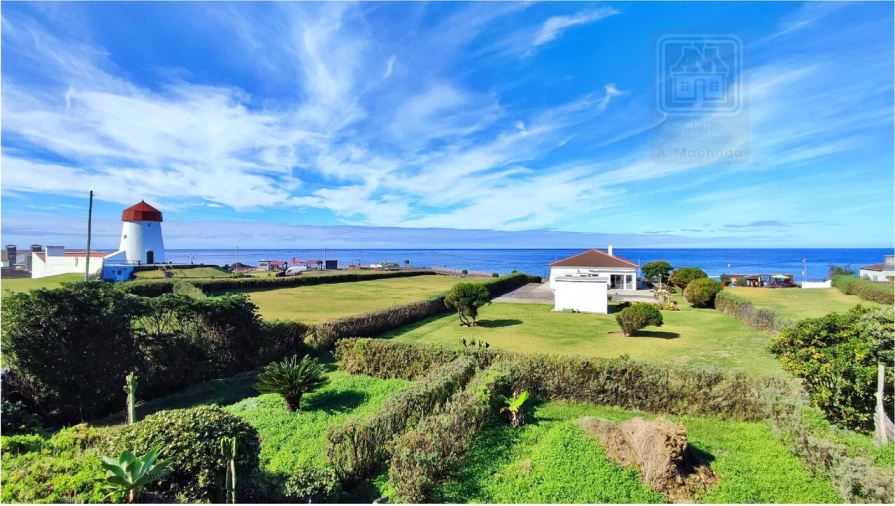 Moradia T1 para Venda em Mosteiros Foto 1