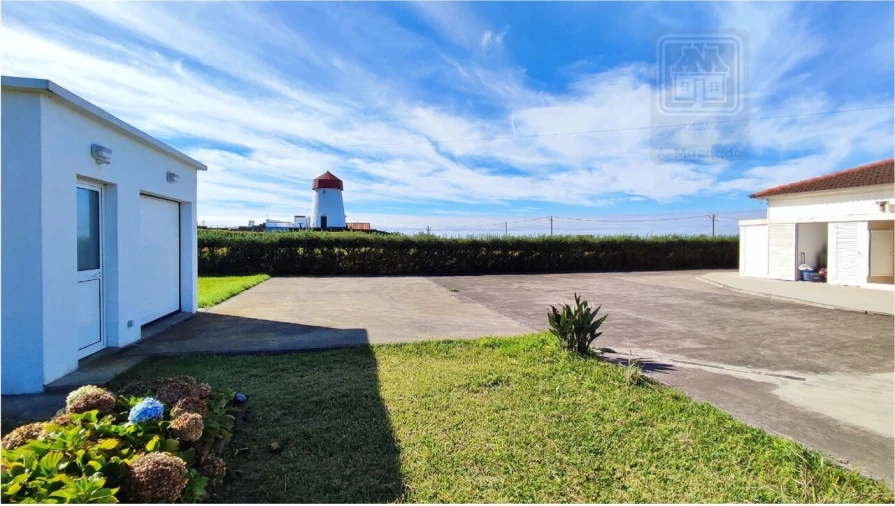 Moradia T1 para Venda em Mosteiros Foto 11