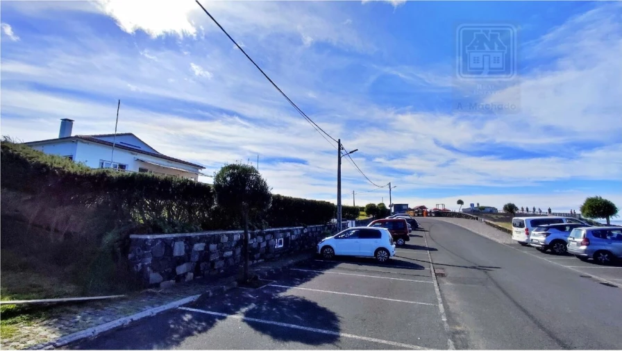 Moradia T1 para Venda em Mosteiros Foto 56