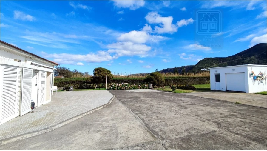 Moradia T1 para Venda em Mosteiros Foto 61