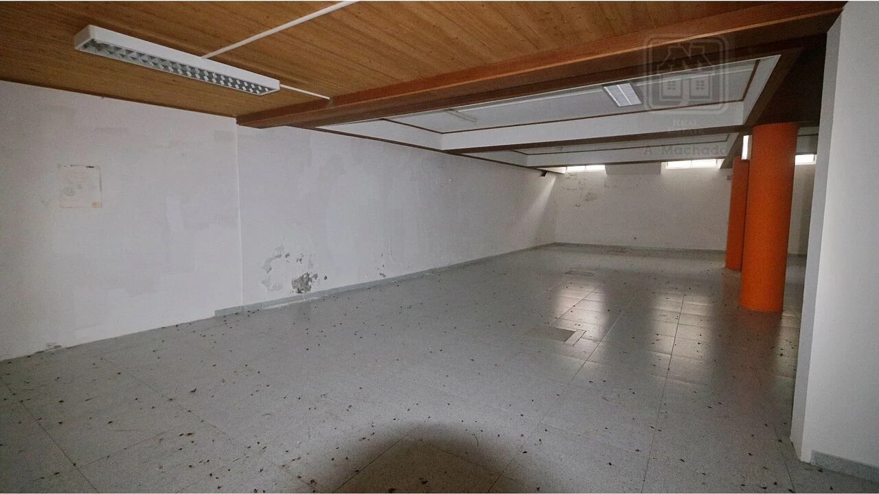 Prédio para Venda em Ponta Delgada (São Pedro) Foto 24