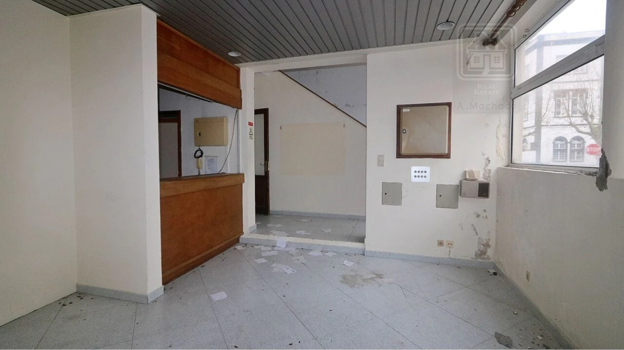 Prédio para Venda em Ponta Delgada (São Pedro) Foto 40
