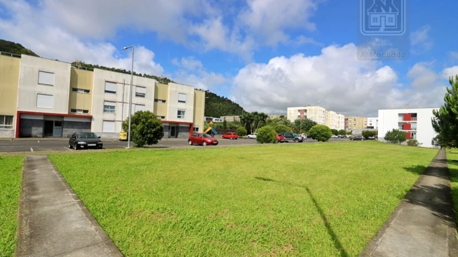 Terreno para Venda em Rosto do Cão (Livramento)
