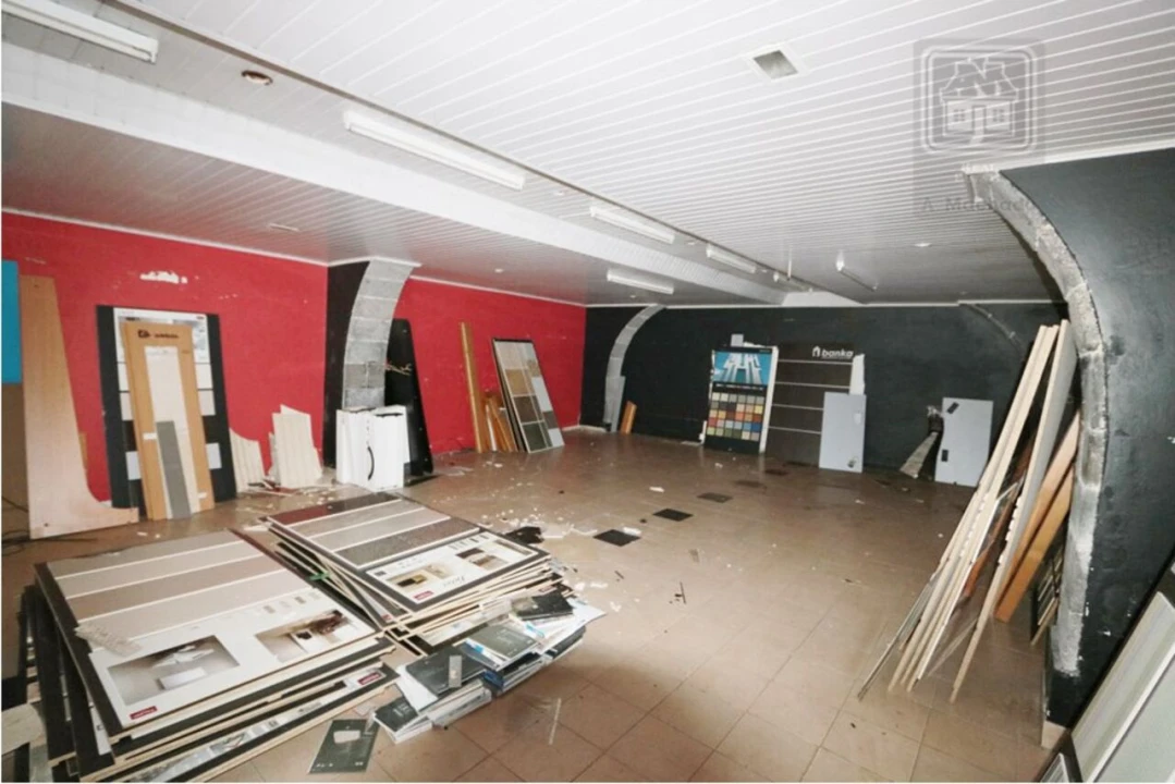 Loja para Arrendamento em Ponta Delgada (São José) Foto 5