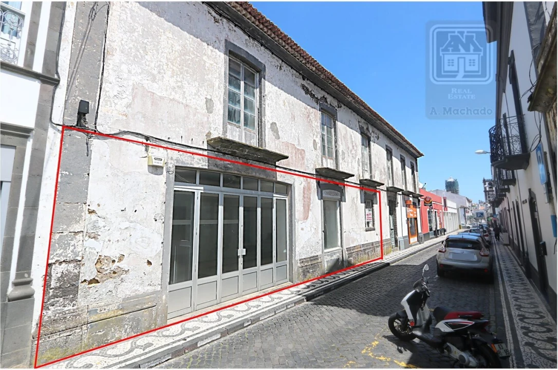 Loja para Arrendamento em Ponta Delgada (São José) Foto 1