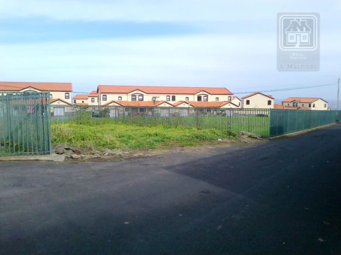 Terreno para Venda em Praia da Vitoria (Santa Cruz) Foto 3