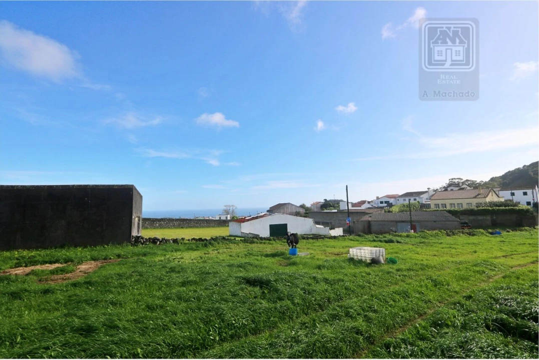 Terreno para Venda em Fajã de Cima Foto 2