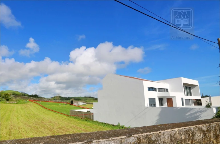 Terreno para Venda em Fajã de Cima Foto 4