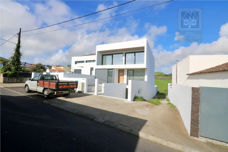 Terreno para Venda em Fajã de Cima Foto 11