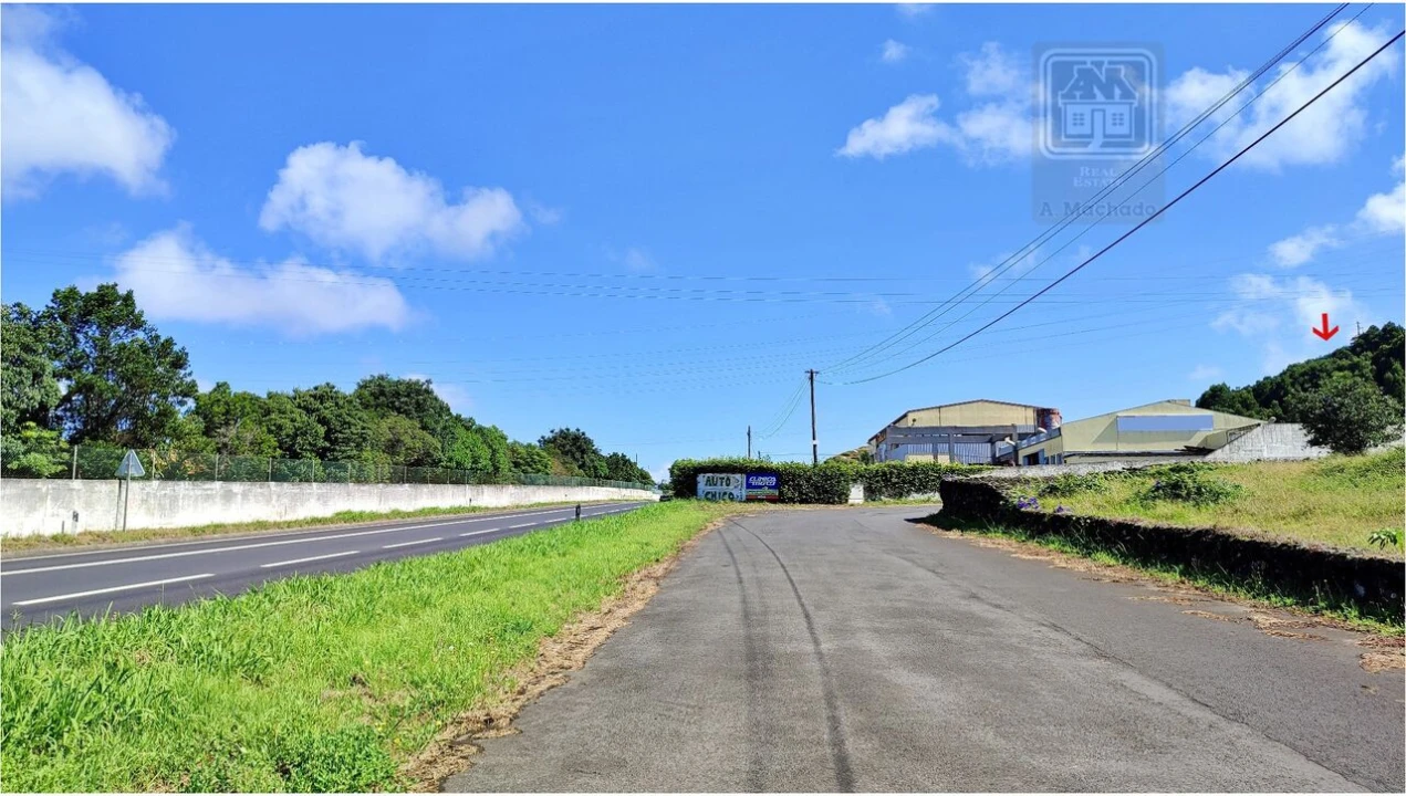 Terreno para Venda em Pico da Pedra Foto 3