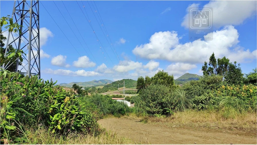 Terreno para Venda em Pico da Pedra Foto 18