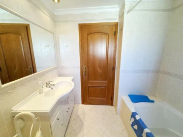 Apartamento T3 para Venda em Albufeira e Olhos de Água