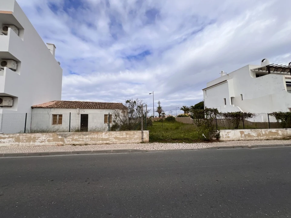 Moradia T2 para Venda em Albufeira e Olhos de Água Foto 3