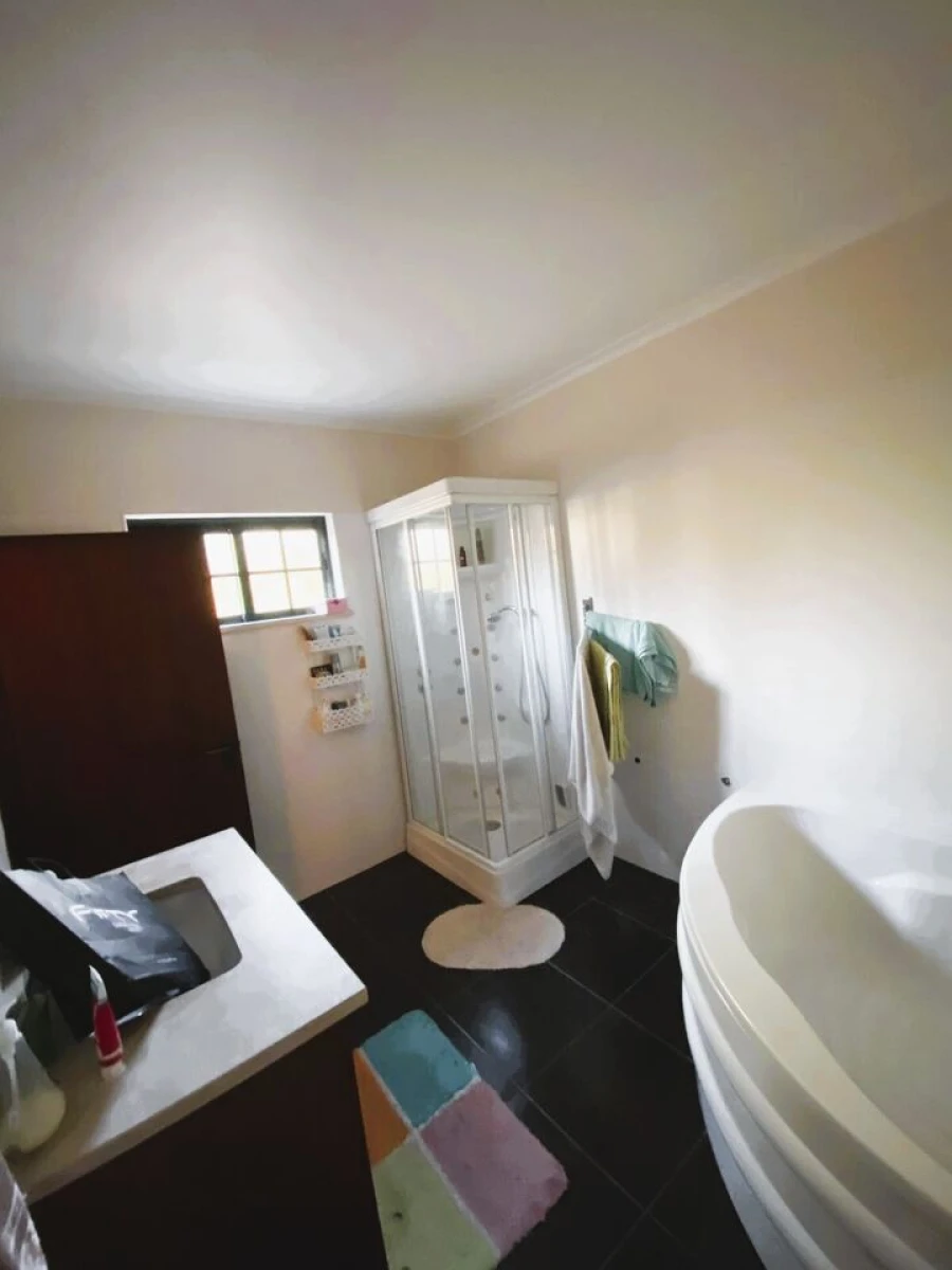 Quinta T5 para Venda em Guia Foto 16