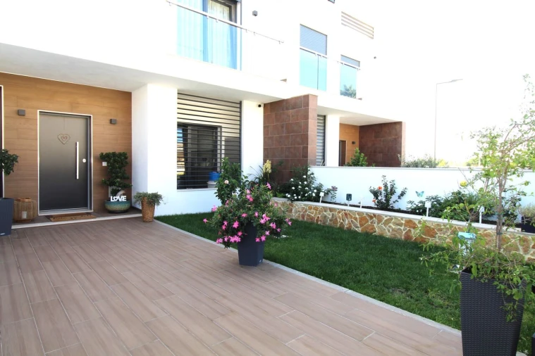 Moradia T4 para Venda em Ferreiras Foto 13