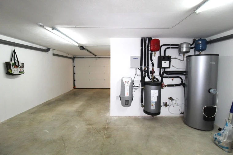 Moradia T4 para Venda em Ferreiras Foto 39